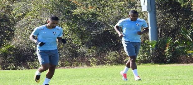 Marlon Freitas (à direita) abriu o caminho da vitória do Flu em jogo-treino neste domingo (Foto: Hector Werlang/Globoesporte) Marlon Freitas (à direita) abriu o caminho da vitória do Flu em jogo-treino neste domingo (Foto: Hector Werlang/Globoesporte)