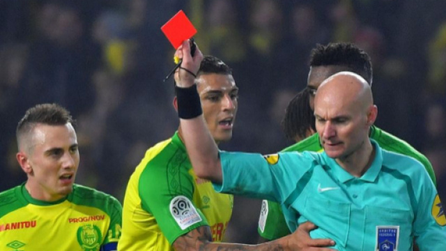 Scène surréaliste lors de Nantes - PSG...