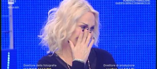 Antonella Clerici piange in tv