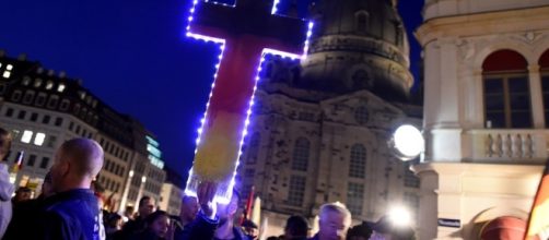 Protesta en contra de la "islamificación" de Europa en Dresden, Alemania