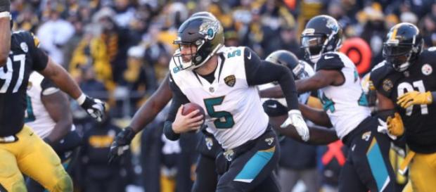 Bortles jugó uno de sus mejores partidos y con sólo 14 pases completos, 254 yardas y 1 TD. NY Daily News.com. Bortles jugó uno de sus mejores partidos y con sólo 14 pases completos, 254 yardas y 1 TD. NY Daily News.com.