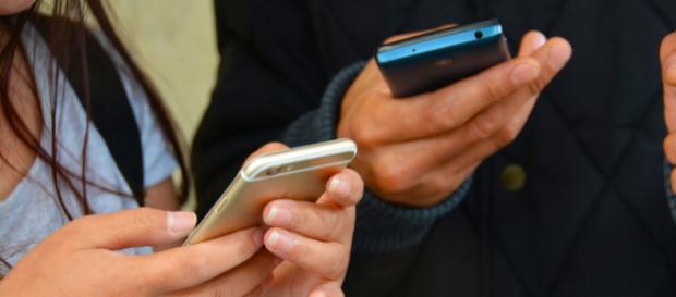 Cuidado com o celular; ele pode prejudicar sua saúde. Foto: Pixabay. Cuidado com o celular; ele pode prejudicar sua saúde. Foto: Pixabay.