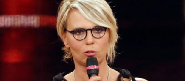 Gossip Amici: Maria De Filippi parla dell'espulsione dei ragazzi e del serale. Gossip Amici: Maria De Filippi parla dell'espulsione dei ragazzi e del serale.