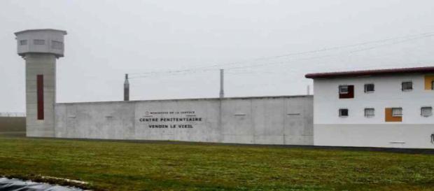Le directeur de la prison de Vendin-le-Vieil démissionne après l'agression de trois gardiens Le directeur de la prison de Vendin-le-Vieil démissionne après l'agression de trois gardiens