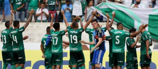 Palestra continua na disputa por taça inédita para sua galeria de troféus. Imagem: 24 Horas News Palestra continua na disputa por taça inédita para sua galeria de troféus. Imagem: 24 Horas News
