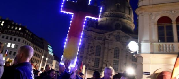 Protesta en contra de la "islamificación" de Europa en Dresden, Alemania Protesta en contra de la "islamificación" de Europa en Dresden, Alemania