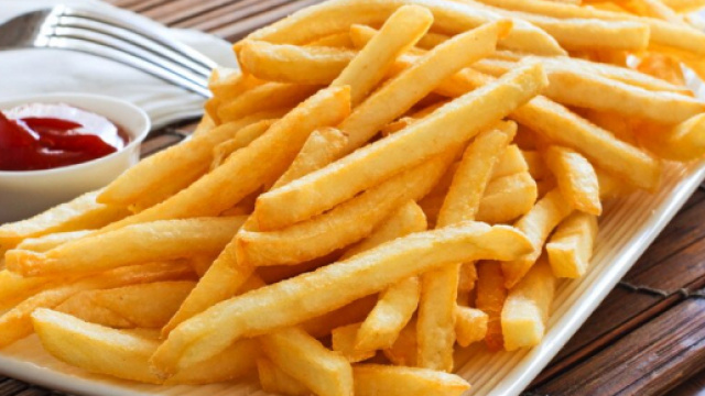 scienza spiega perché le patatine fritte ci piacciono tanto - vocidicitta.it