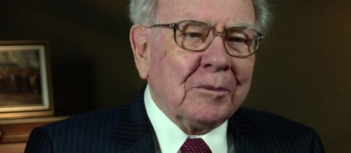 Warren Buffett si scaglia contro le criptovalute e mette in guardia i possessori