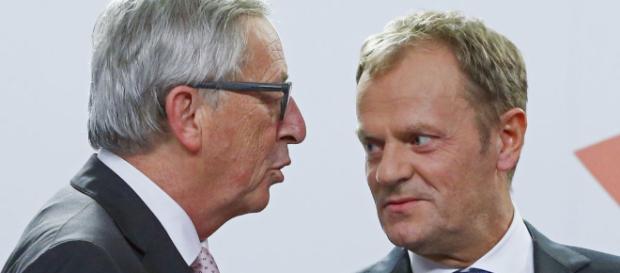 Donald Tusk e Jean-Claude Juncker dicono che la porta verso l'UE rimane aperta se la Gran Bretagna cambierà idea sulla Brexit Donald Tusk e Jean-Claude Juncker dicono che la porta verso l'UE rimane aperta se la Gran Bretagna cambierà idea sulla Brexit