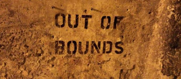 OUT OF BOUNDS -1943 – Salerno Capitale - wordpress.com OUT OF BOUNDS -1943 – Salerno Capitale - wordpress.com