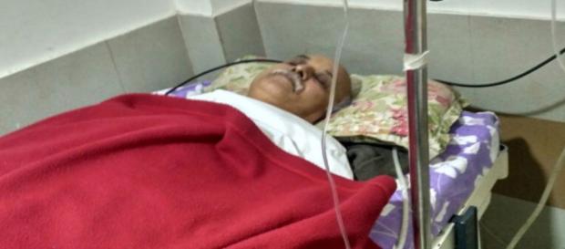 Pravin Togadia gaining conciousness on Tuesday (Image Credit: India TV Youtube screencap) Pravin Togadia gaining conciousness on Tuesday (Image Credit: India TV Youtube screencap)