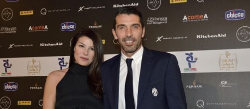 Gigi Buffon e Ilaria D'Amico: baci appassionati in vacanza | PourFemme - pourfemme.it