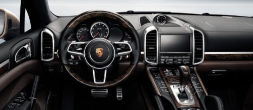 L'interno di una costosa Porsche