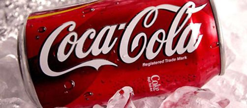 Verme nella Coca Cola: ecco cosa è successo