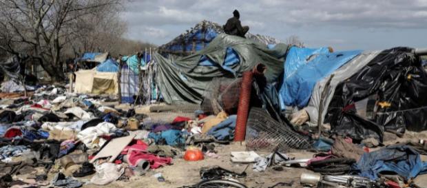 Calais, une jungle de quinze ans Calais, une jungle de quinze ans
