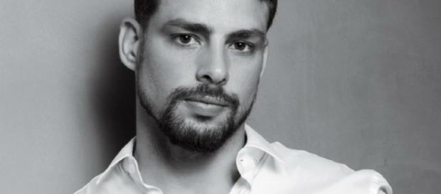 Cauã Reymond vai processar fotógrafo que divulgou sua foto nu Cauã Reymond vai processar fotógrafo que divulgou sua foto nu