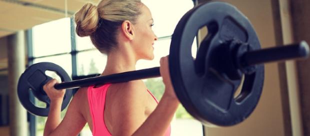 Fitness en femenino: ¿Qué hacer si no me atrevo a ir al gym? - cellublue.com Fitness en femenino: ¿Qué hacer si no me atrevo a ir al gym? - cellublue.com