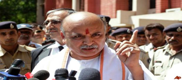 Praveen Togadia addressing the media (Image Credit: NDTV/Youtube) Praveen Togadia addressing the media (Image Credit: NDTV/Youtube)