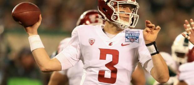 Washington State QB Tyler Hilinski dies in apparent suicide | NCAA ... - (Sportingnews./Youtube screencap) Washington State QB Tyler Hilinski dies in apparent suicide | NCAA ... - (Sportingnews./Youtube screencap)