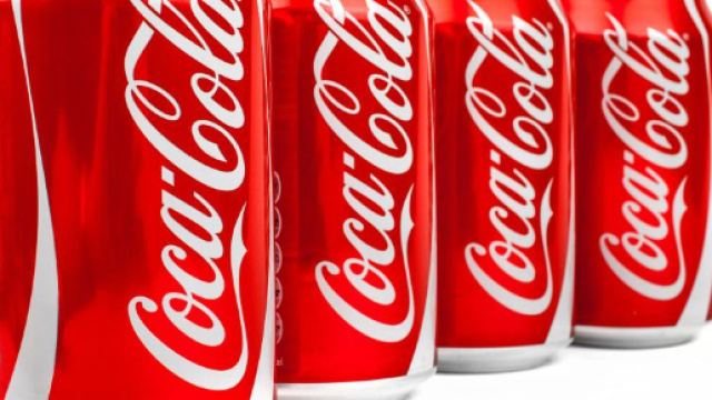 Ragazzina scopre verme nella Coca-Cola: 12enne ricoverata