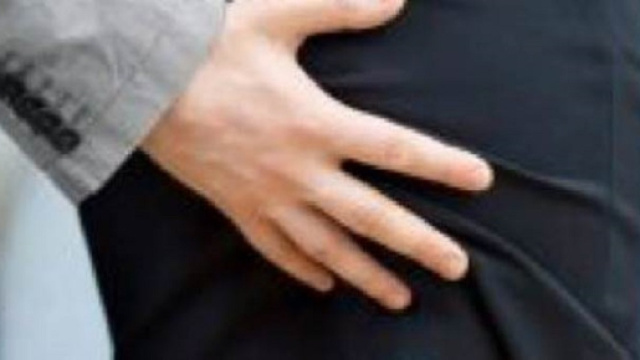 La sculacciata non &egrave; reato: la sentenza