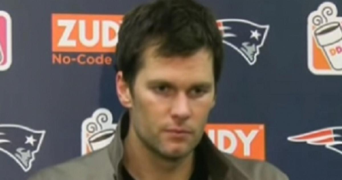 Patriots' Tom Brady joins practice, but what's the status of his