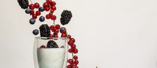 Los probióticos del yogur favorecen el buen funcionamiento del sistema gastrointestinal