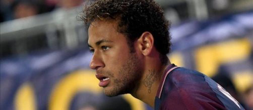 Neymar jugando para el PSG por la Ligue 1