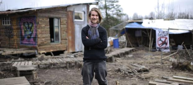 La vie dans les petites cabanes de Notre-Dame-des-Landes - lemonde.fr La vie dans les petites cabanes de Notre-Dame-des-Landes - lemonde.fr