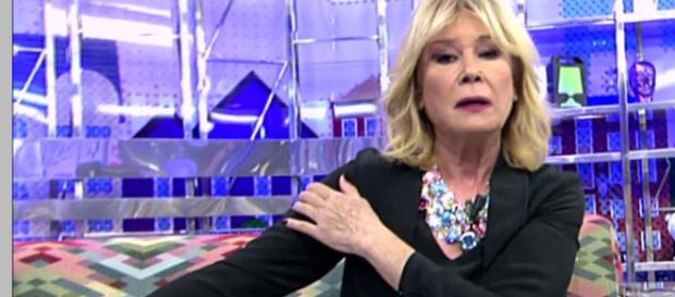 Mila Ximénez pierde los papeles en Sálvame Mila Ximénez pierde los papeles en Sálvame