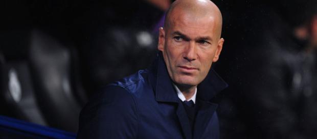 Peça chave de Zidane é contestada pela torcida Peça chave de Zidane é contestada pela torcida