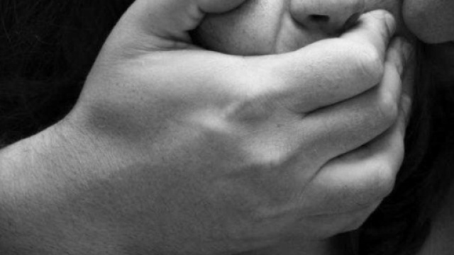 Ragazza violentata con la droga dello stupro