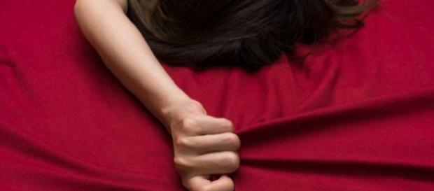 É muito improvável que uma mulher revele essas coisas a desconhecidos É muito improvável que uma mulher revele essas coisas a desconhecidos