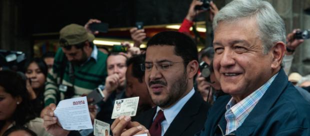 El candidato Andrés Manuel López Obrador es favorito en las encuestas para las elecciones del 2018 en México El candidato Andrés Manuel López Obrador es favorito en las encuestas para las elecciones del 2018 en México