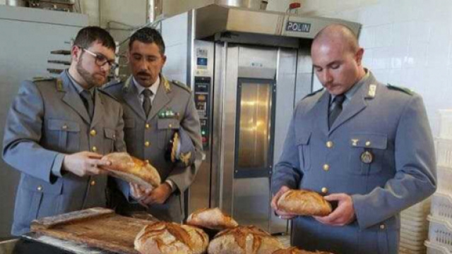 Carabinieri di Catania nella panetteria abusiva