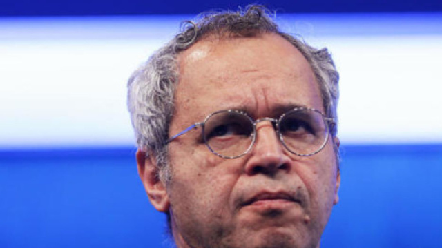 Mentana attacca Mattarella e la politica