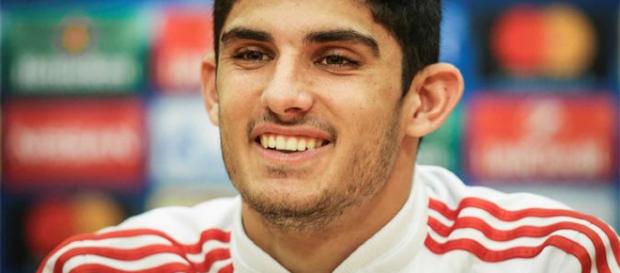 Gonzalo Guedes es una de las piezas que quiere el Real Madrid Gonzalo Guedes es una de las piezas que quiere el Real Madrid