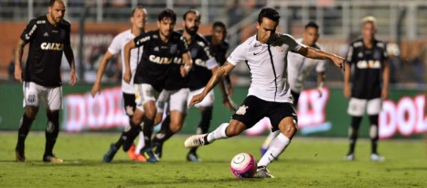 Jadson brilhou contra o São Caetano marcando duas vezes Jadson brilhou contra o São Caetano marcando duas vezes