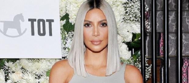 Kim Kardashian foi mãe através de uma barriga de aluguel Kim Kardashian foi mãe através de uma barriga de aluguel
