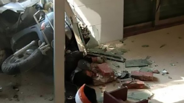 Immagini dal luogo dell'incidente. Foto di Asia Wire