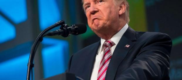 Trump critica al alcalde de Puerto Rico por 'liderazgo pobre' Trump critica al alcalde de Puerto Rico por 'liderazgo pobre'
