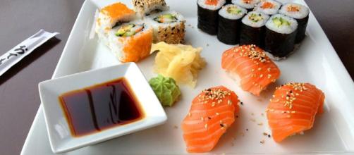 Mangia Sempre Sushi Ecco Cosa Gli Trovano Nellintestino