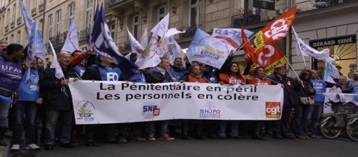 Grève des surveillants pénitentiaires : la mobilisation se poursuit