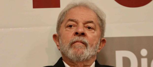Ex-presidente vive dias decisivos. Ex-presidente vive dias decisivos.