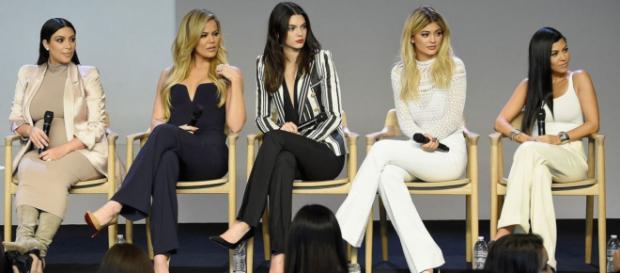 Irmãs Kardashian-Jenner são garotas propaganda da Calvin Klein Irmãs Kardashian-Jenner são garotas propaganda da Calvin Klein