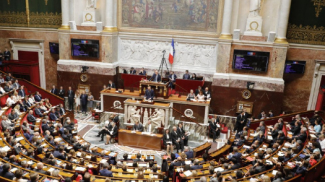 Les logements gratuits des fonctionnaires font scandale à l'Assemblée nationale- leparisien.fr
