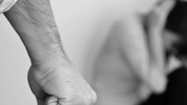 Maltrattamenti, abusi e stalking Violenze sessuali in aumento ... - livesicilia.it