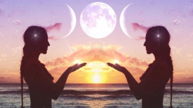 Oroscopo di domani 26 gennaio 2018: inizio weekend favoloso con la Luna nei Gemelli