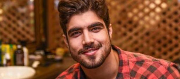 Caio Castro bate boca com seguidora e o pior acontece Caio Castro bate boca com seguidora e o pior acontece