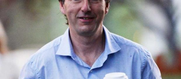 Don Mattrick deja el puesto de gerente de Microsoft después de 2 años de llegar al puesto. Don Mattrick deja el puesto de gerente de Microsoft después de 2 años de llegar al puesto.